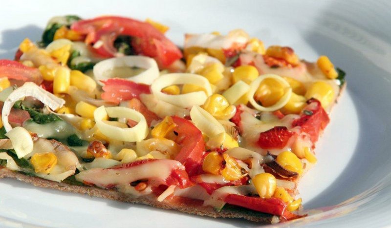 Rezept Gemüsepizza mit Vollkornhefeteig und 3 leckeren Gemüsemischungen